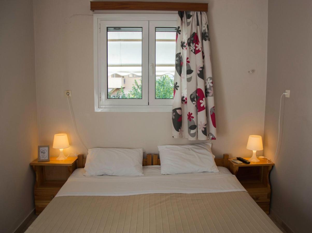 Drossinos Studios Poros Town Екстериор снимка