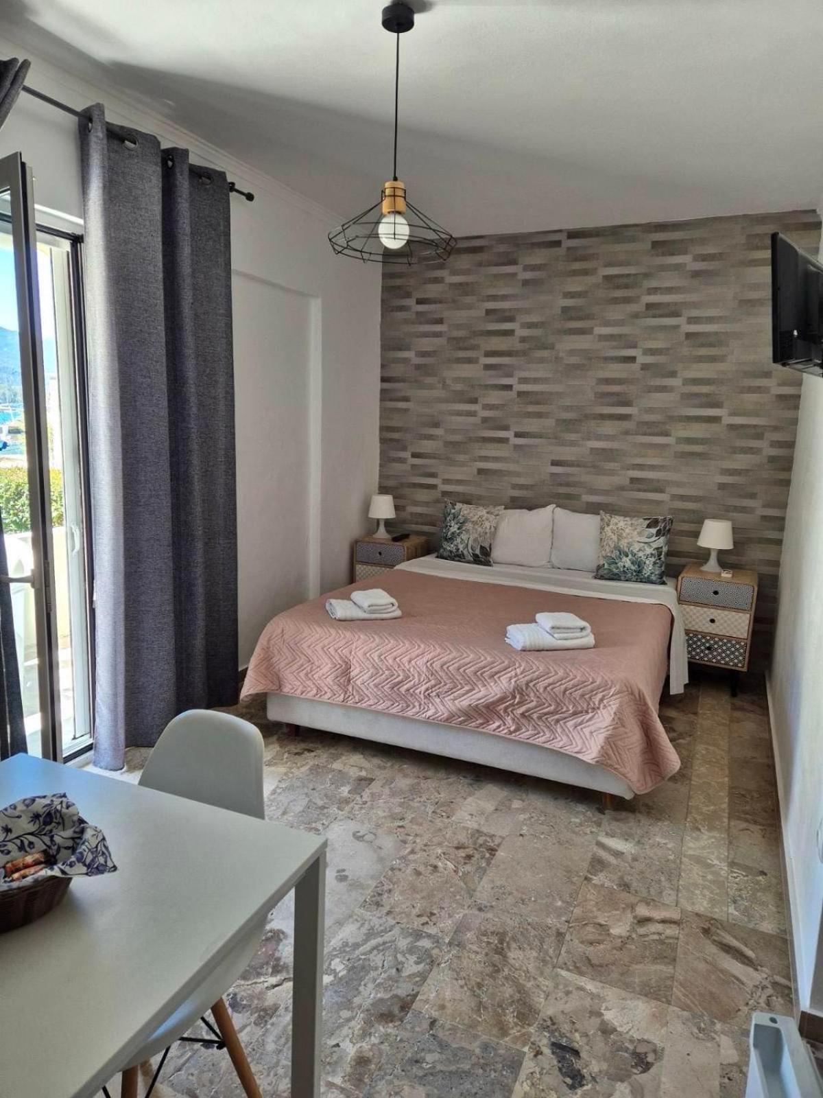 Drossinos Studios Poros Town Екстериор снимка